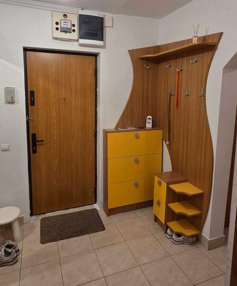 Apartament cu 2 camere decomandat în Titan