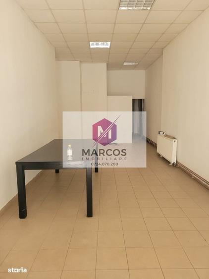 Spațiu comercial, de 40 mp, în Central