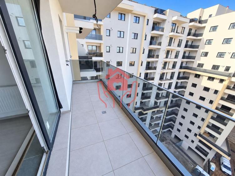 Apartament cu 3 camere semidecomandat în Titan
