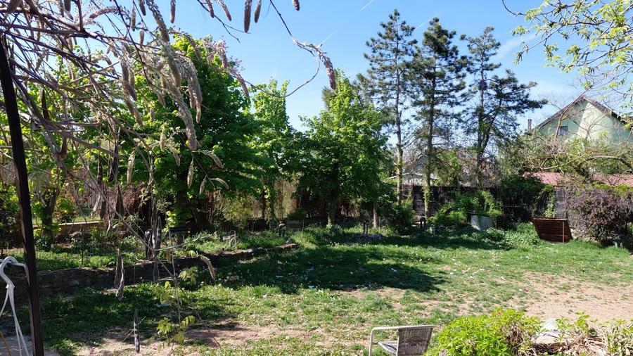 Casă individuală cu 7 camere cu Garaj în Săftica