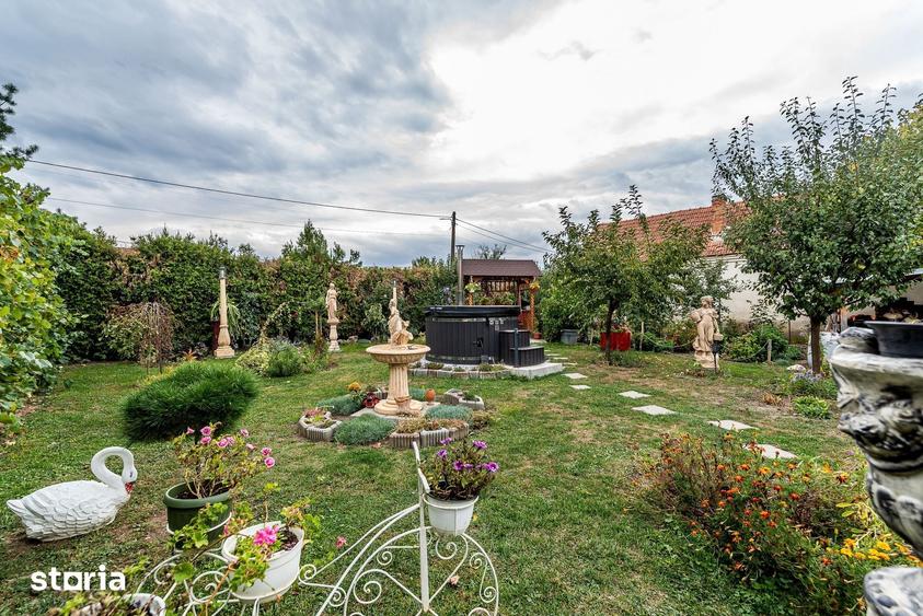 Casă cu 3 camere cu Teren 12170 Mp în Bata