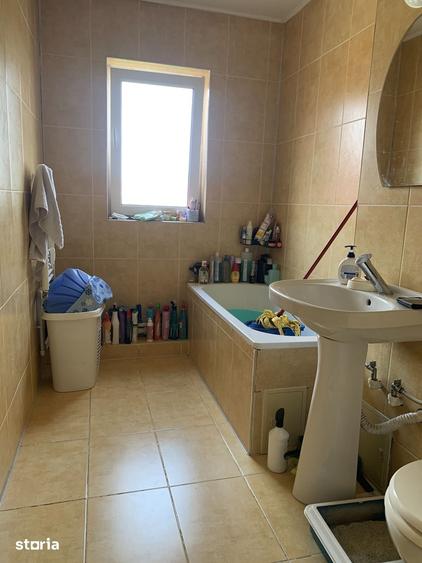 Apartament cu 2 camere în Km 4