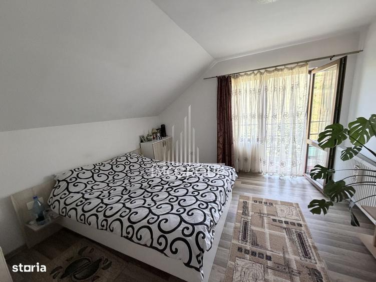 Casă cu 4 camere decomandat în Central