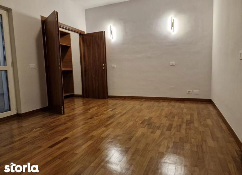 Apartament cu 5 camere în Primăverii