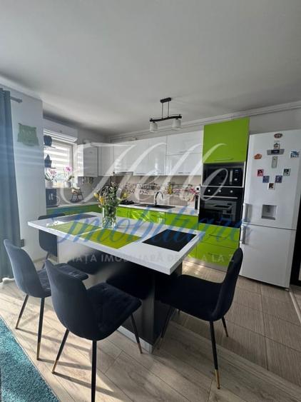 Apartament cu 3 camere semidecomandat, mobilat în Florești