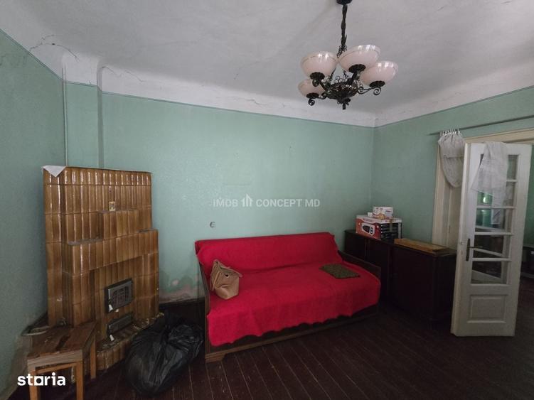 Casă cu 4 camere în Central