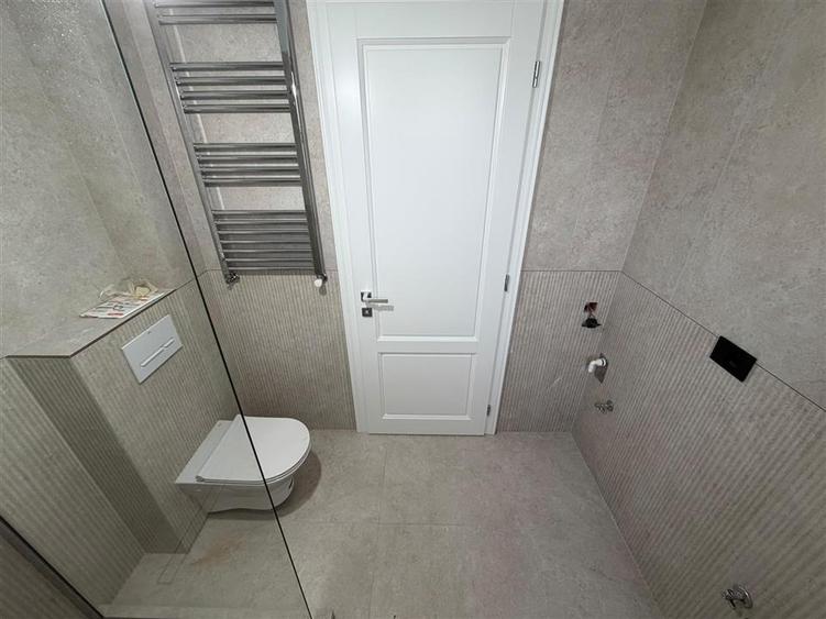 Apartament cu 3 camere decomandat în Ultracentral