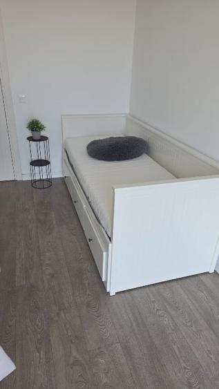 Apartament cu 3 camere decomandat, mobilat în Aviației
