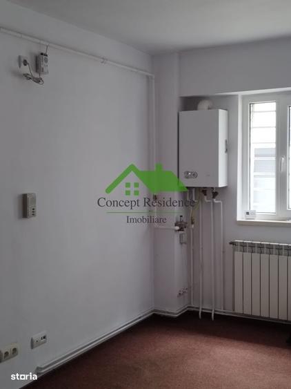Garsonieră decomandată în Central