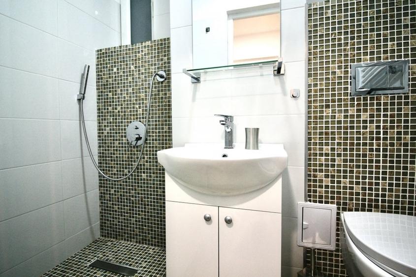 Apartament cu 2 camere decomandat, mobilat în Cișmigiu