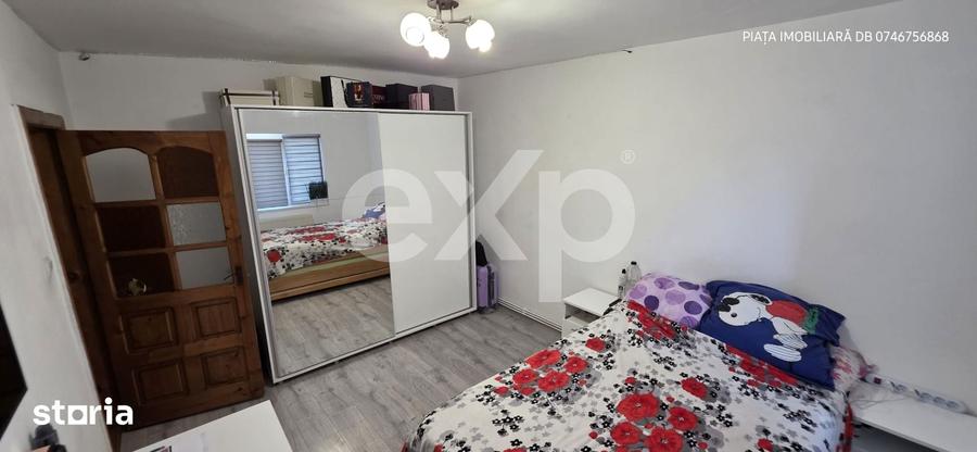 Apartament cu 2 camere decomandat în Micro 4