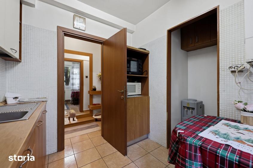 Apartament cu 3 camere, mobilat în Pajura