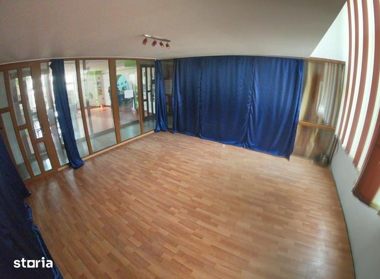 Spațiu comercial, de 30 mp, în Piața Centrală
