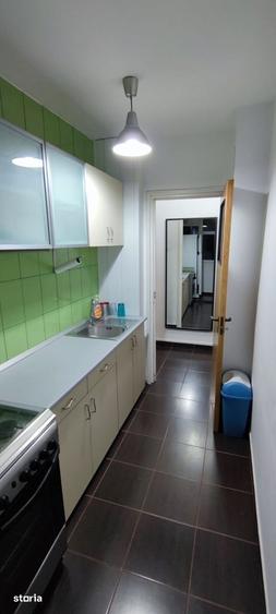Apartament cu 3 camere semidecomandat în Drumul Taberei