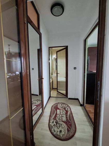 Apartament cu 3 camere semidecomandat în Ultracentral