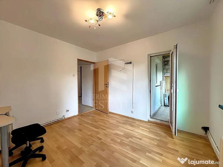 Apartament cu 3 camere semidecomandat în Sud