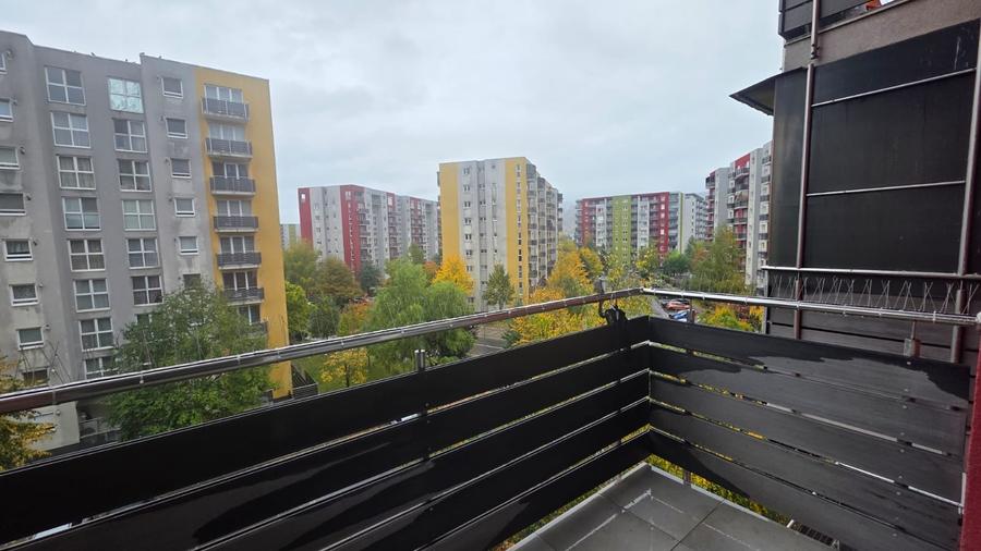 Garsonieră decomandată în Avantgarden