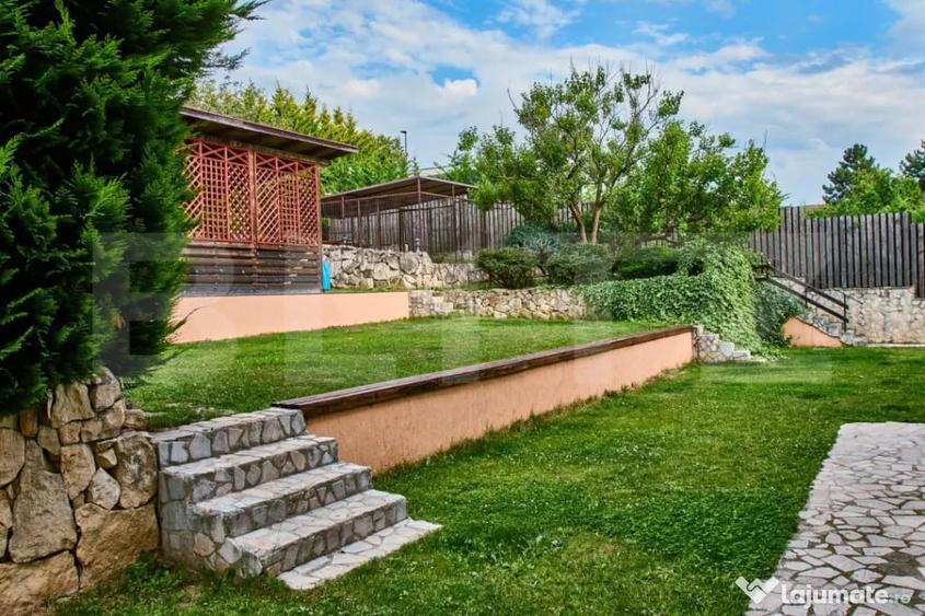 Casă cu 7 camere cu Teren 1400 Mp în Făget