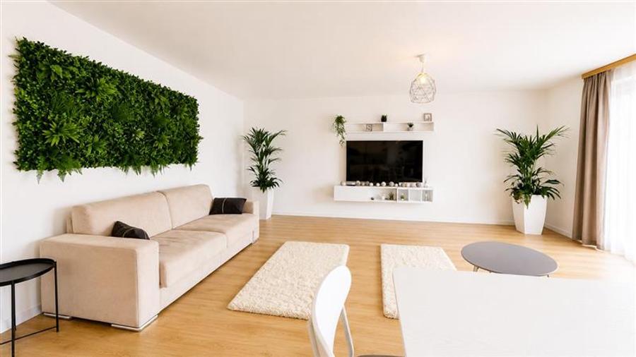 Apartament cu 2 camere decomandat în Tractorul