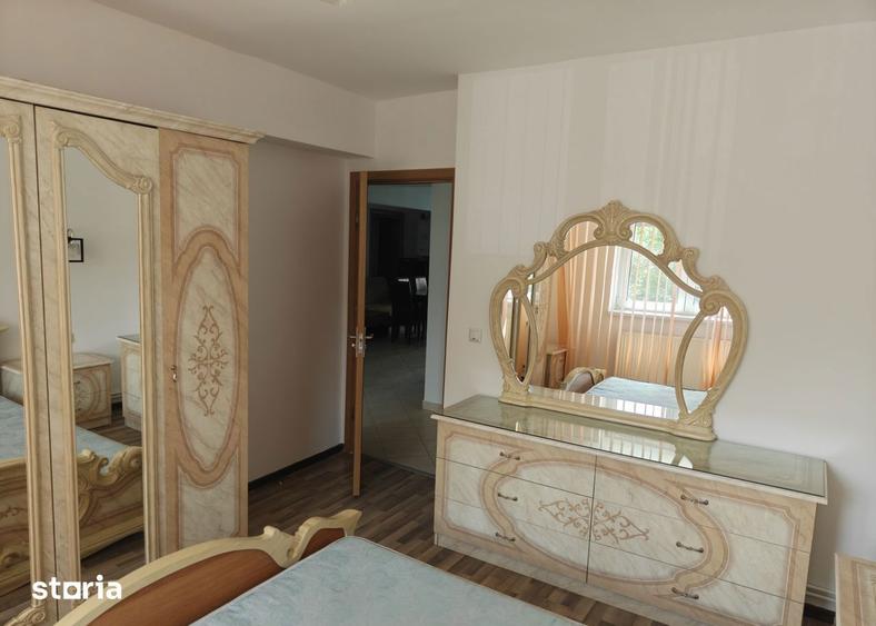 Apartament cu 4 camere în Mărăști