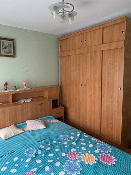 Apartament cu 3 camere decomandat în Caracal