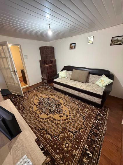 Casă cu 3 camere în Rahova