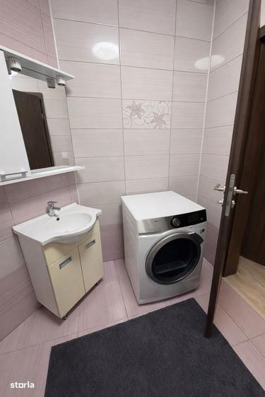 Apartament cu 3 camere, mobilat în Central