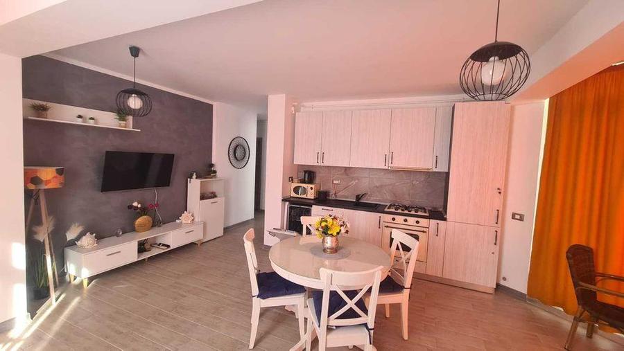 Apartament cu 2 camere decomandat în Ultracentral