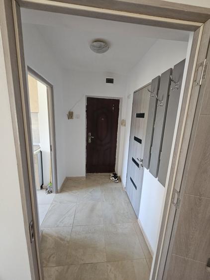 Apartament cu 2 camere semidecomandat în Bucureștii Noi