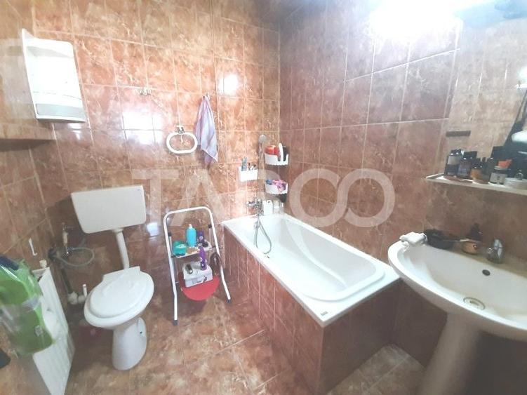 Apartament cu 2 camere semidecomandat, mobilat în Terezian