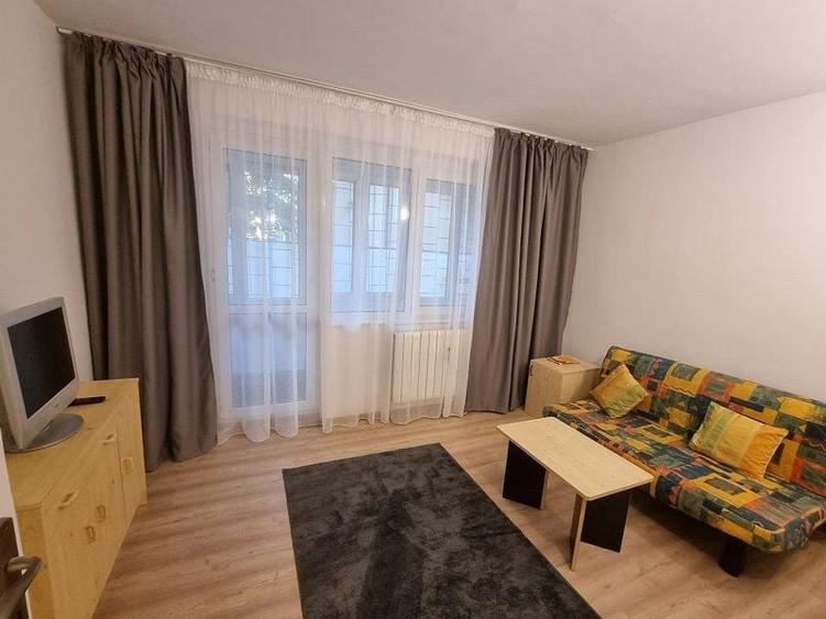 Apartament cu 2 camere semidecomandat în Domenii