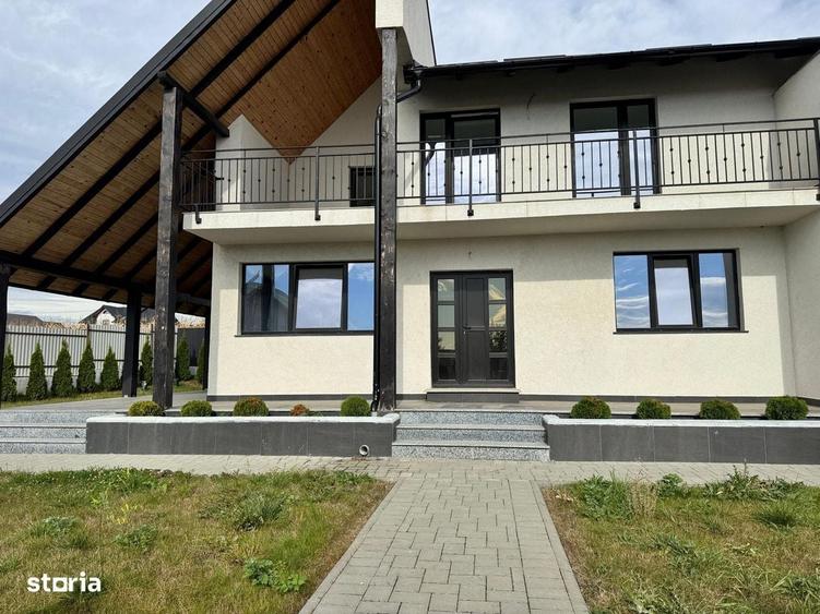 Casă cu 4 camere în Mitocu Dragomirnei