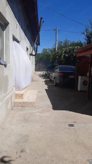 Casă cu 5 camere cu Teren 1000 Mp în Nana