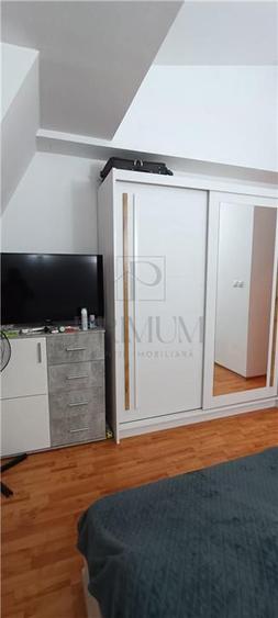Apartament cu 4 camere decomandat în Aradului