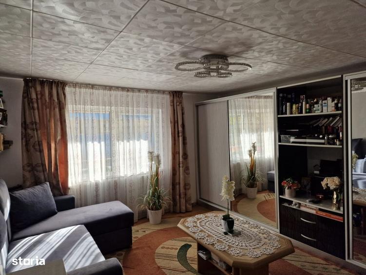 Casă cu 3 camere cu Teren 193 Mp în Central