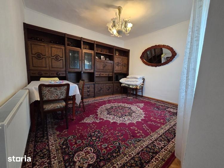 Casă cu 4 camere cu Teren 400 Mp în Babadag