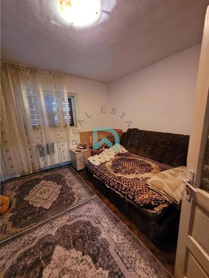 Casă cu 2 camere cu Teren 630 Mp în Craiter