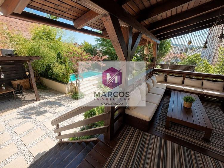 Casă cu 7 camere cu Piscina în Central