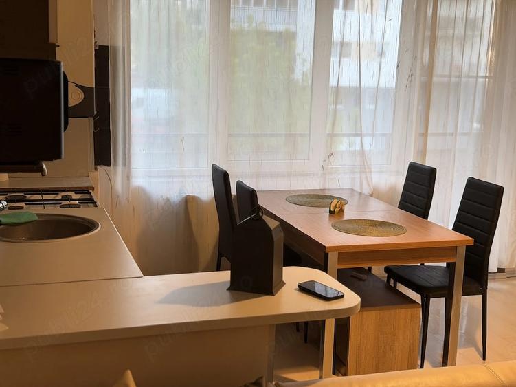 Apartament cu 2 camere semidecomandat în Central