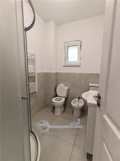 Apartament cu 3 camere decomandat, mobilat în Cug