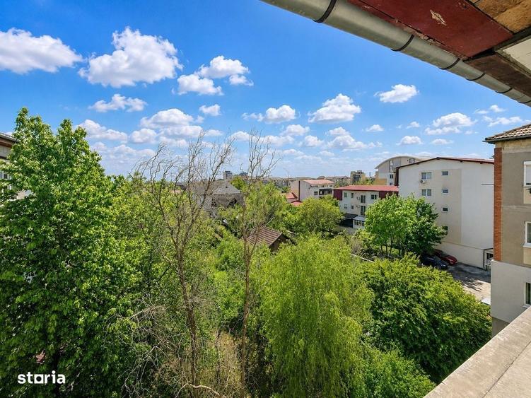 Apartament cu 3 camere decomandat în Lipovei