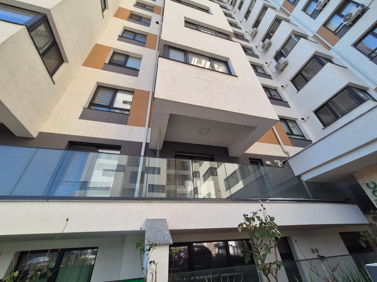 Apartament cu 2 camere semidecomandat în Trafic Greu