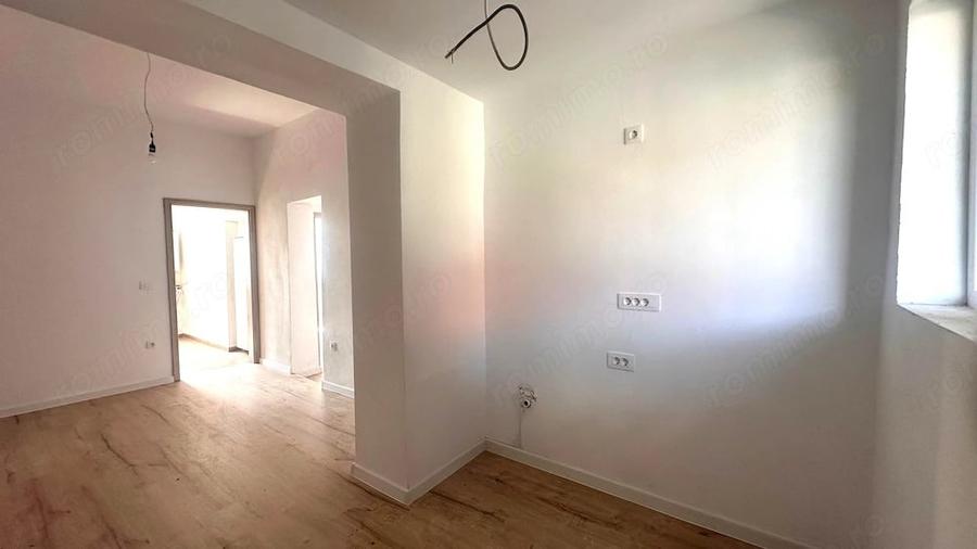 Apartament cu 3 camere decomandat în Terezian