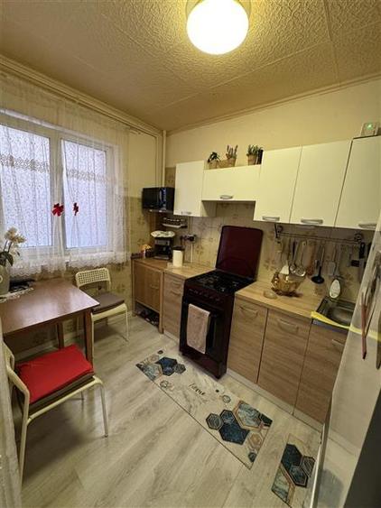 Apartament cu 3 camere decomandat în Giurgiului