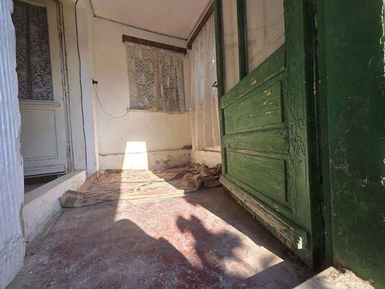 Casă cu 3 camere cu Teren 365 Mp în Est