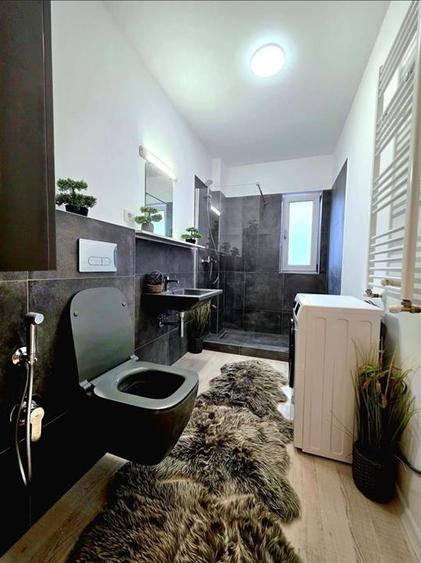 Apartament cu 2 camere decomandat în Aroneanu