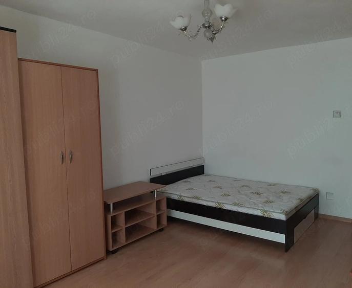 Garsonieră decomandată în Colentina