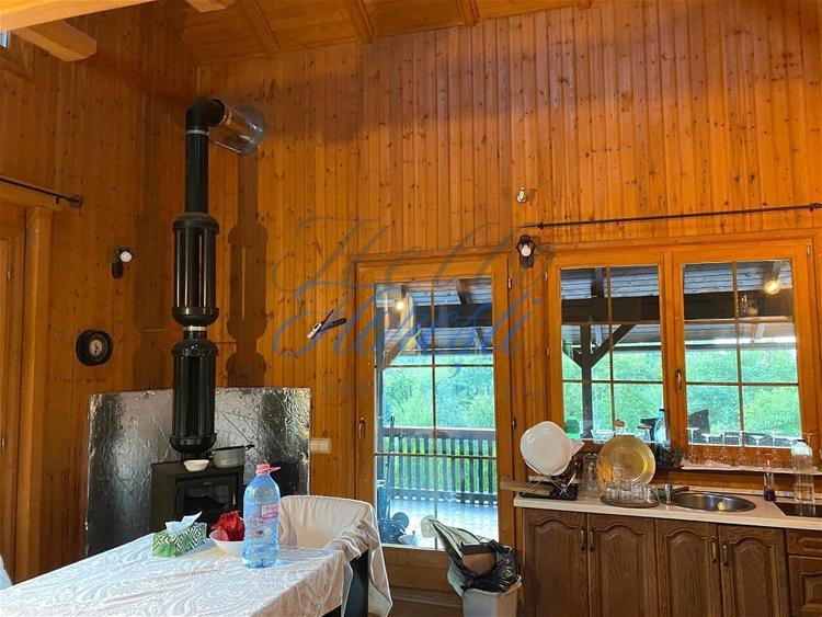 Casă individuală cu 5 camere cu Canalizare în Făget