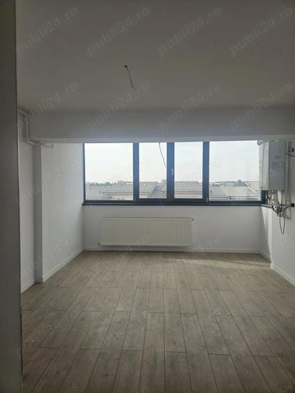Apartament cu 4 camere decomandat în Dobroești
