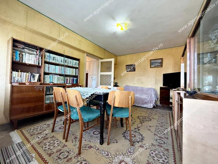 Apartament cu 3 camere zona centrală , stradal, intr-un bloc curat, 69.900 euro - 2